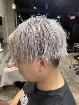 ライズ 渋谷店(RISE) 【ホワイトブリーチ(3回)】ツーブロックマッシュ!