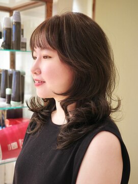 ビュートリアム265(BEAUTRIUM 265) ◆流れる顔周りレイヤー/ロングレイヤーカット/オリーブグレー