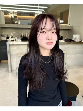 カケル(×.) 「韓国レイヤー × 透明感ダークブラウン／くびれロング」