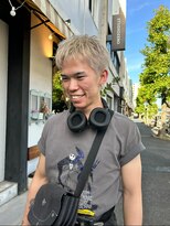 エディ(Edy)&nbsp;スパイキーショートケアブリーチダブルカラーホワイトベージュ