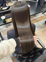レーヌ(REINE)&nbsp;思わず触りたくなる。サラ艶髪質改善縮毛矯正