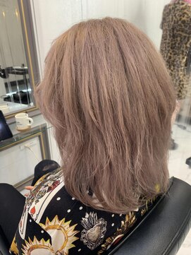 エスカーラ 表参道(THE ESCALA) ペールピンクラベンダーカラー【タビラマユミ】