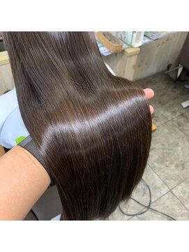 ヘアープロデュース フルブルーム 【髪質改善/縮毛矯正】ストレート20・30代