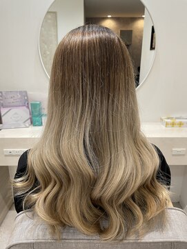 ラビス クローバー(Lovis clover) 魅力倍増カール セミディ シアカラー