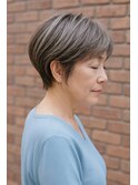 50代からの白髪ぼかしショートスタイル