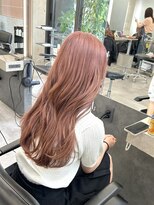 ローレン(Lolen.)&nbsp;ピンクベージュ/ロングレイヤーカット/くびれ巻き