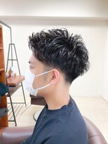 アンルポン(un.le.pont) アップバング刈り上げグラデーション