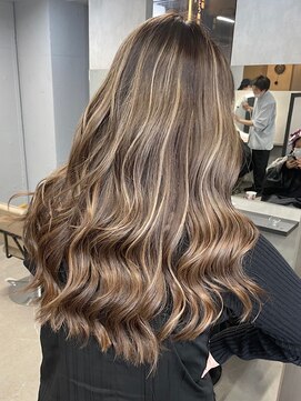 ユニー(uniii) 柔らかグレージュハイライト