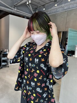 ロカリタ キョウト 河原町三条店(ROCAReTA kyoto) ネオングリーン×ネオンピンク