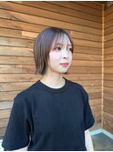 シースルー感が可愛い、ぱつっとボブ