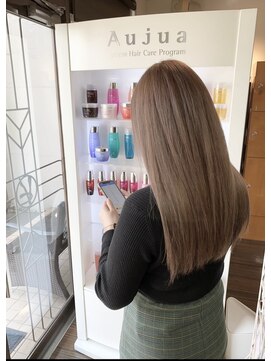 美容室ヴィヴァンクール ミルクティーベージュ