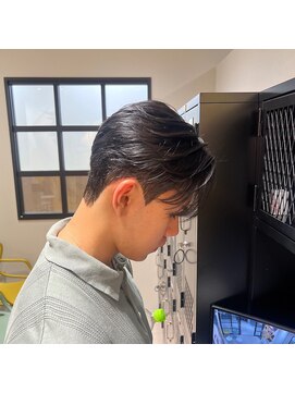 ステージ(STAGE) ダウンパーマ　韓国メンズヘア　センターパート