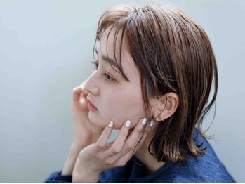 ラ ペ(LAPAIX)の写真/《グレイヘアを楽しむご提案♪》明るい白髪染め・白髪ぼかしハイライトでイメージチェンジ可能です！