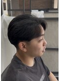 メンズ刈り上げショート毛流れニュアンスパーマスタイル