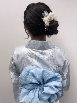 アールエーサロンモノクロ 秋葉原(RA SALON モノクロ) サイドお団子