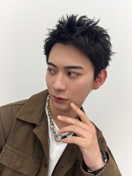 ルーツ(ROOTS)の写真/メンズヘアは、カット×眉カットで印象が変わります。プロにお任せの眉カットで好印象に。※眉カットのみ