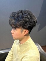 ビーダンディー(Bee dandy)&nbsp;ビジネスツーブロックショート フェザーパーマ かきあげバング