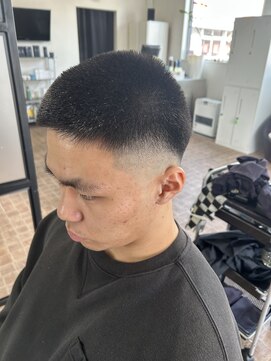 ブロウ(BLOW) ボウズフェード