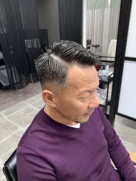 バダス(Badass) フェード、バーバースタイル