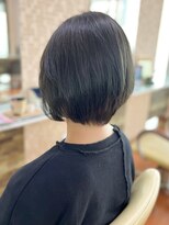 アークスヘアー&nbsp;グリーンアッシュ大人可愛い★小顔ショートカットコバルトブルー