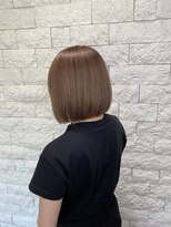 ラヴリア カミツ(LOVERIA KAMITSU) 切りっぱなしボブ前下がりボブ