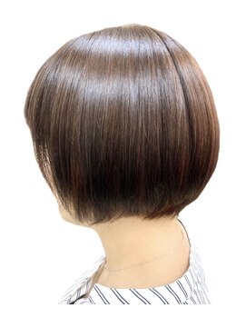 黄ぐまくん美容室 ショートボブ