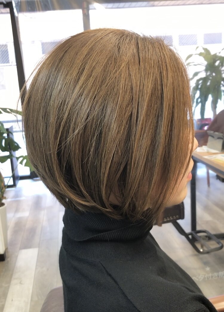 丸いショートボブ：L207542191｜シフトヘアのヘアスタイル