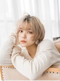 ハイトーンホワイトベージュ×マッシュショート