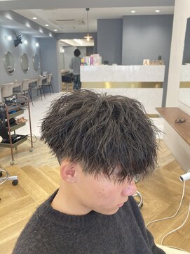 アレス バイ シカ 神戸三宮元町店(ALLES by Cica) 緩めのツイストスパイラル