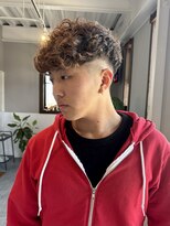 西本整髪&nbsp;フェード　スペインカール　パーマ