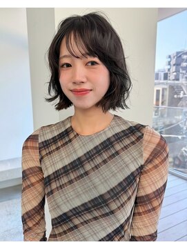 ステン(sten) レイヤーボブ/ウェーブボブ/切りっぱなしボブ/グレージュカラー