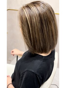 ベルダ 高槻(BELDAD) ハイライトショートヘアダブルカラーアディクシーカラー