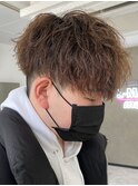 スパイラルパーマツイストパーマアップバング短髪メッシュ