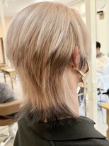 シンミ(SHinmi)&nbsp;ウルフ/エンドカラ－/ホワイト×ブラック/刈谷