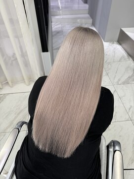 ヴァイス 新宿店(VAICE) ホワイトミルクティーベージュ