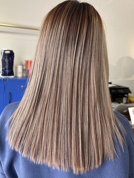 ラック 津田沼(LUCK) ミルクティーベージュ/大人ガーリー/似合わせカット/ベージュ