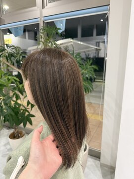 赤みを抑えるアッシュカラー