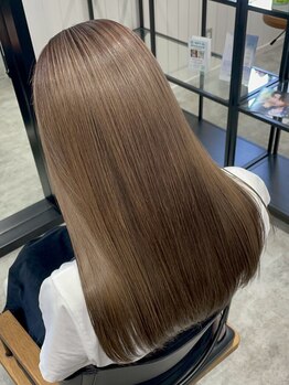 エル(AILE)の写真/浜松/一時的なケアで終わらせない。髪の芯から潤う「うる艶トリートメント」で、手触りが変わる感動体験を