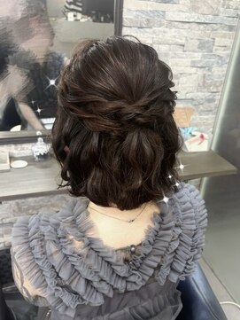 オズ 梅田店(OZ) 短めさんハーフアップスタイル