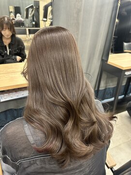 アリュウル 表参道(ALLURE) 明るめシフォンベージュ/ブリーチなし◎矢口