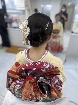 ワァームブライダル(Wa-fam Bridal)の写真/土日祝日は朝7時からオープン！営業時間外も相談可能で着付けヘアメイクも予約OK♪