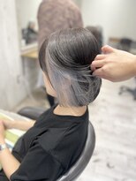 ヘアーアンドリラックス アミエ(hair&relax amie) インナーホワイトシルバーで透明感たっぷりに♪