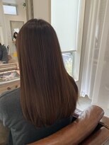 アドラーブル 万代店 (adorable)&nbsp;大人かわいい☆フェアリーな透明感&ツヤ感ブラウンベージュ