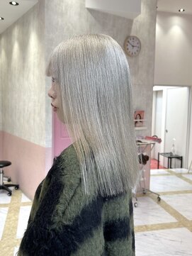 リー 梅田(Lee) ☆Lee梅田茶屋町☆ silky white / ブリーチ2回～