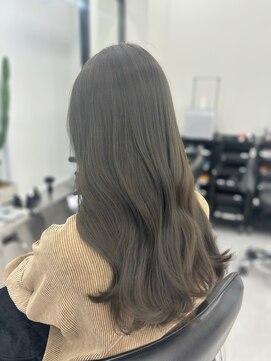 アルドーレフィエロ シンサイバシ(Ardore fiero shinsaibashi) オリーブグレージュ☆ブリーチなし