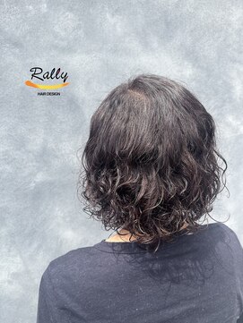 ラリー(Rally) 肩上のグラデーションカット