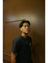 マチルダ(Matilda)&nbsp;センターパートスキンフェード