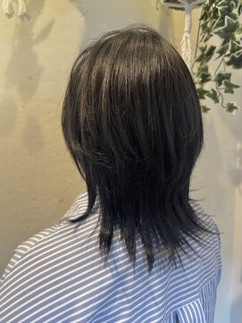 髪質改善ヘアエステサロン スロウ(SLOW by opsia) ブルーブラック/ツヤ/ウルフカット