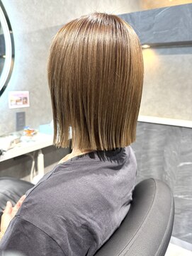 ミスト(MIST) プツッと感が可愛い タイトな外ハネボブ