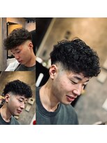 メグロバーバーショップロッポンギ 目黒六(MEGURO BARBER SHOP 6PPONGI) スペインカール/フェードカット